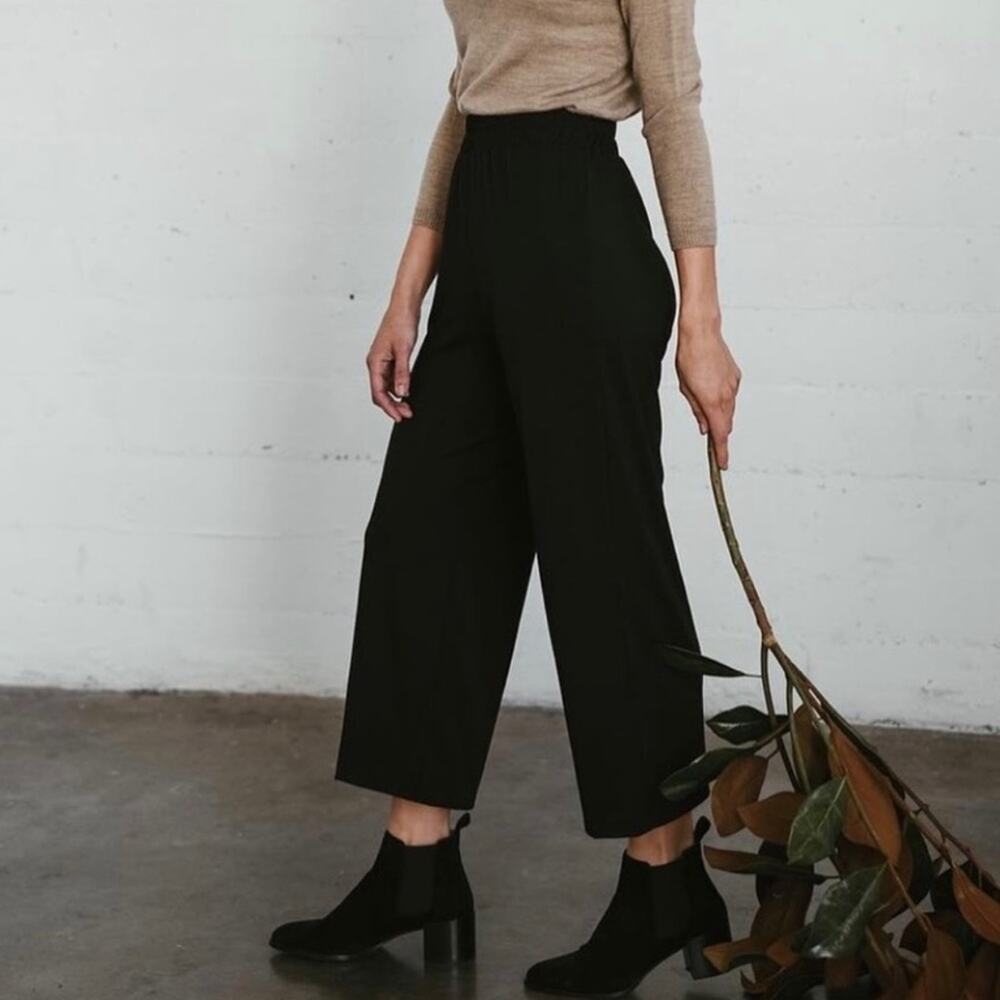 Sotela Wide Leg Cropped Pants in Black
